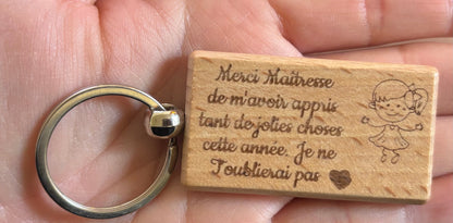 Porte-clés en bois gravé pour maîtresse ✨